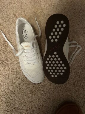 Taos Footwear White and Brown Women's Lace-Up Sneaker